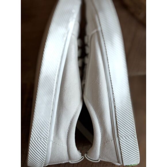 Cariuma Canvas Sneakers - Picture 8 of 10